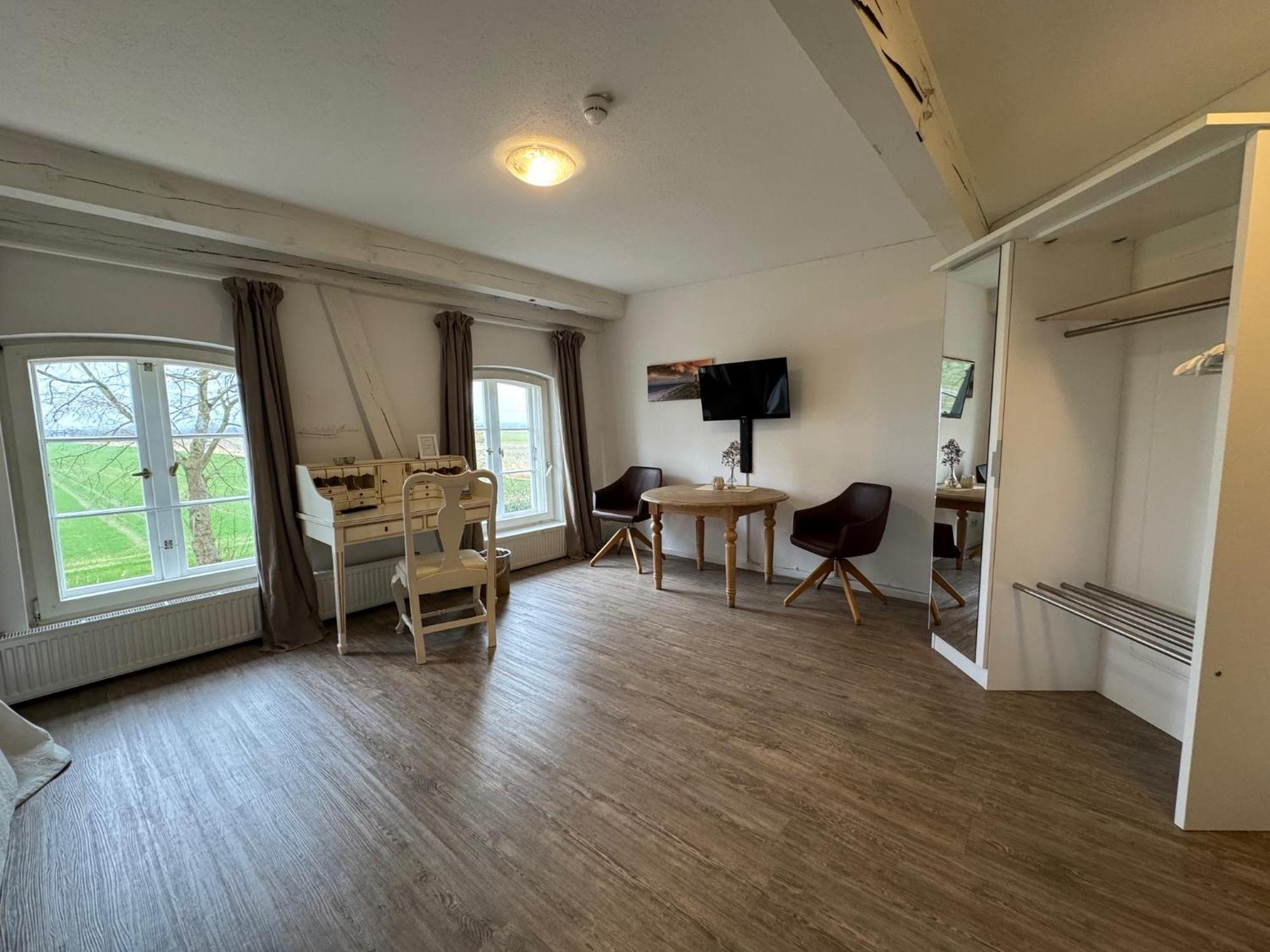 Landsitzhotel Und Seminarium Peterhof Hodorf Экстерьер фото